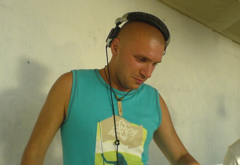 узнать местонахождение человека по номеру сотового